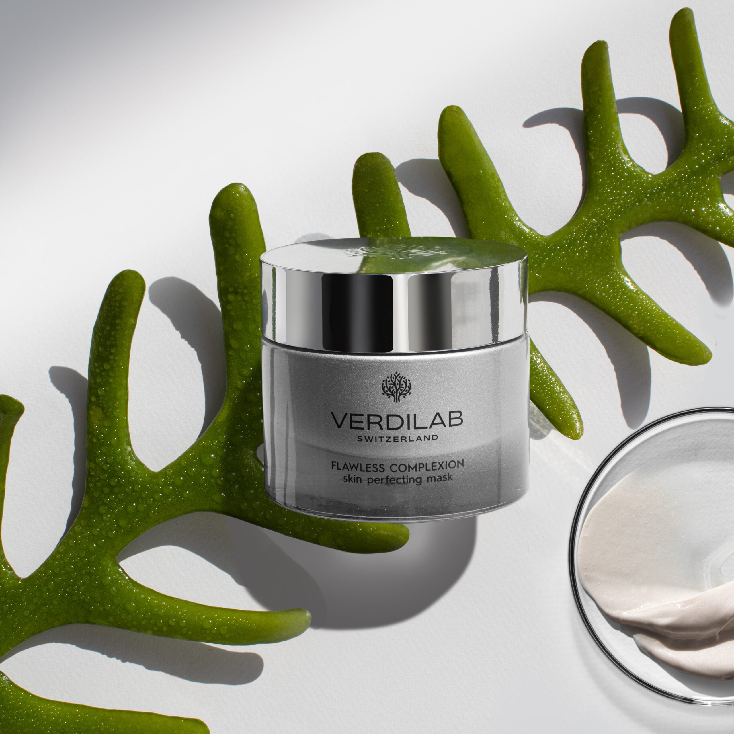 Verdilab Flawless Complexion Mask—gentle white clay mask for pores, redness, and balance.