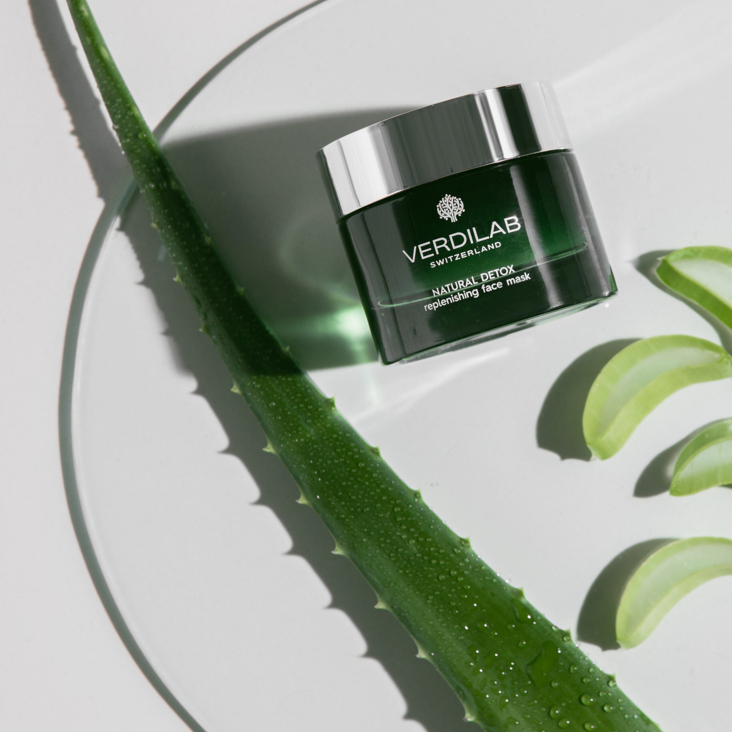 Natural Detox Replenishing Mask packaging by Verdilab—soothing mask for sensitive, stressed skin.