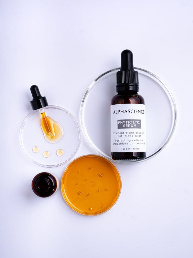 Alphascience Phytic TC Serum texture & packaging—30ml bottle of powerful vitamin C and phytic acid serum.