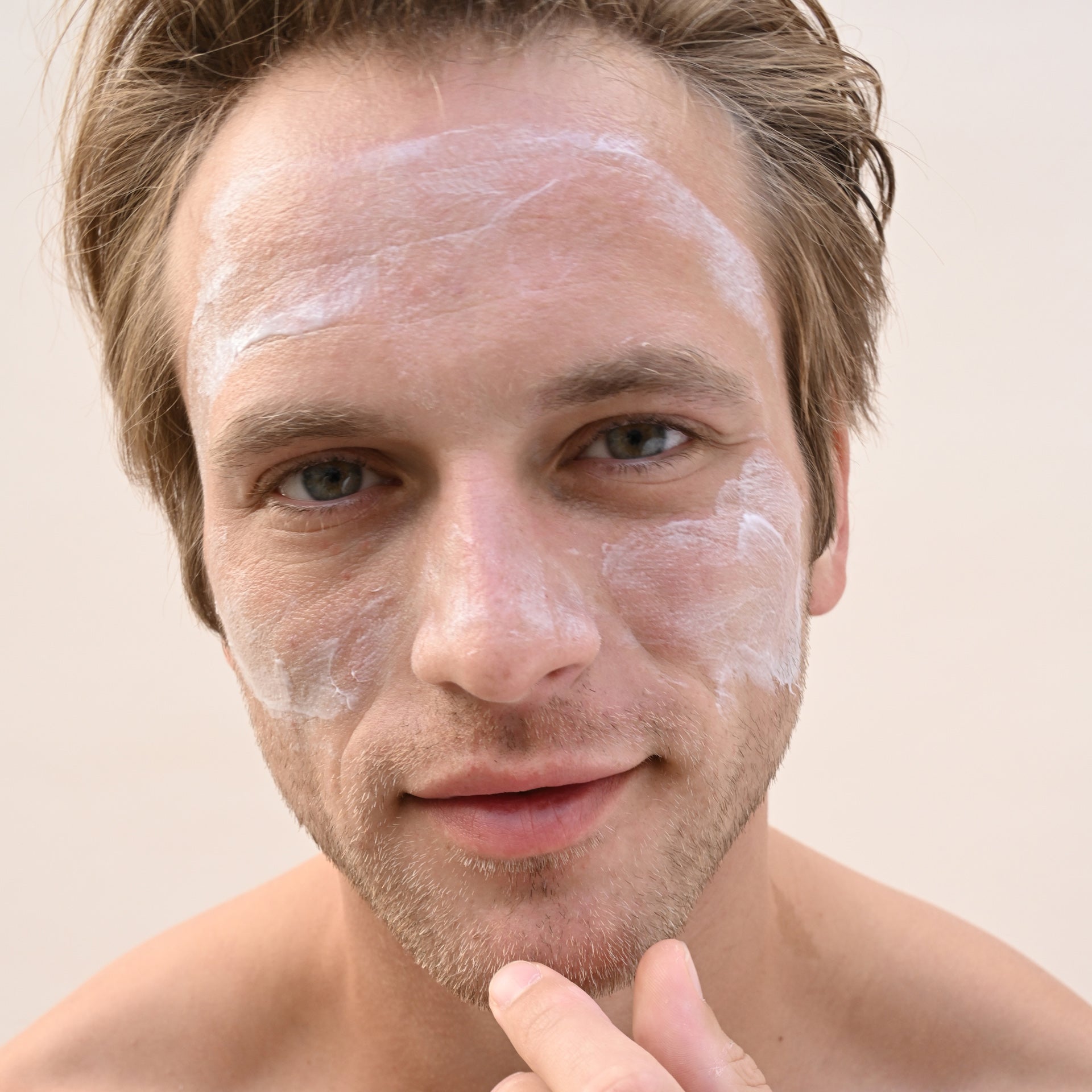 AWvi The Active Cream—biomimetic face cream with Ectoin and hyaluronic acid.