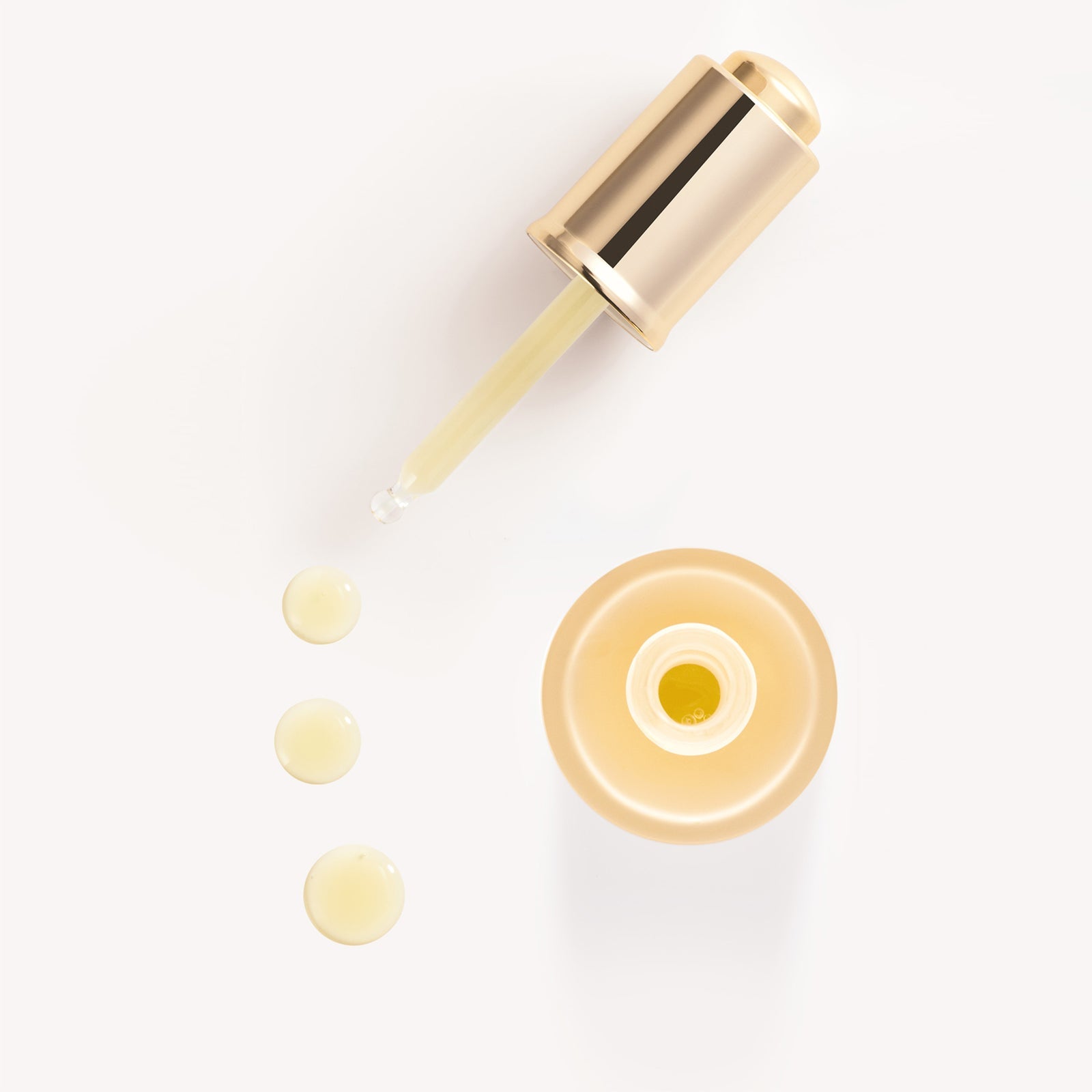 Cellcosmet CellLift Serum texture—serum with CytoPep™ and peptides for youthful skin.