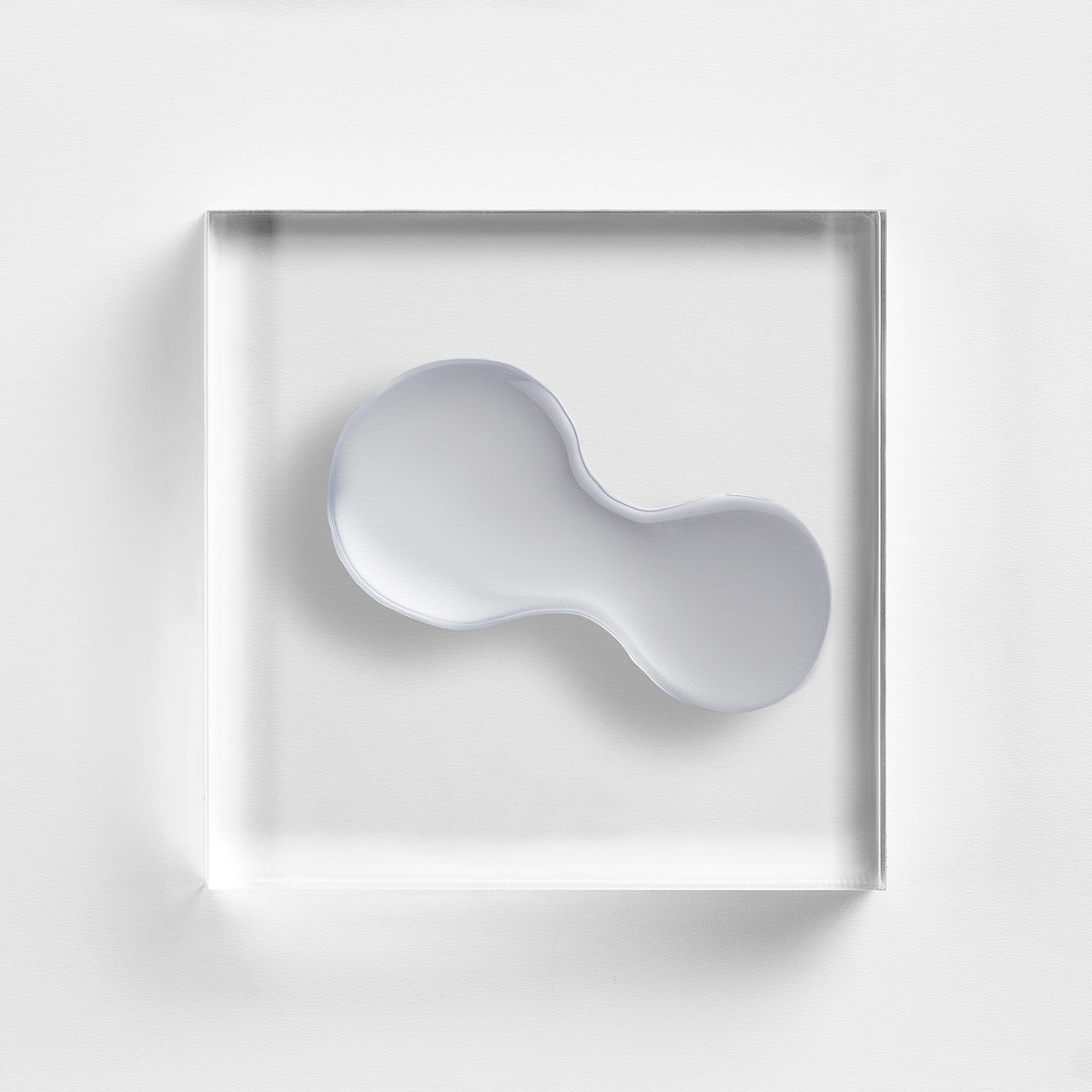 Texture of Neova Body Repair—rich, nourishing cream for UV‑exposed skin.
