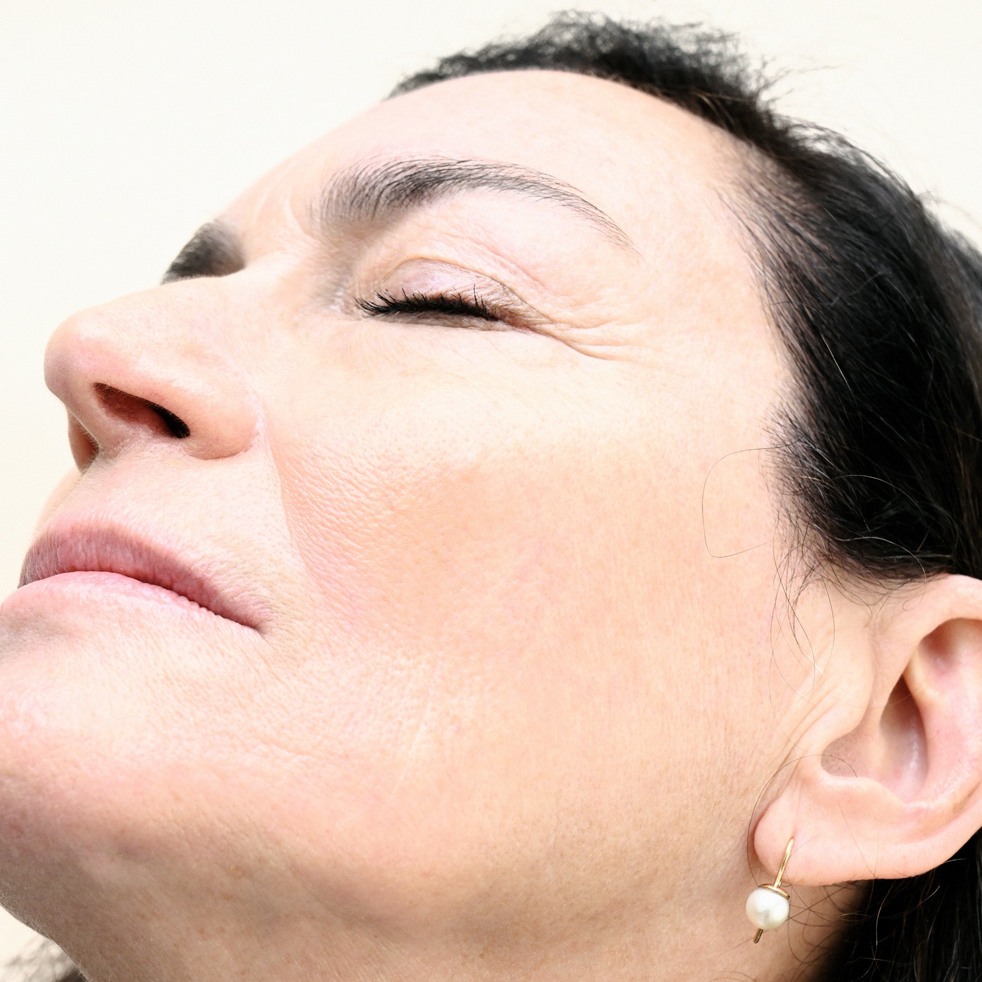 AWvi The Power Serum—advanced skincare with hyaluronic acid and Ectoin.