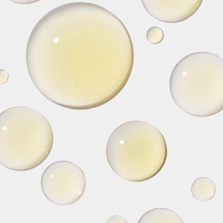 Cellcosmet CellLift Serum texture—serum with CytoPep™ and peptides for youthful skin.